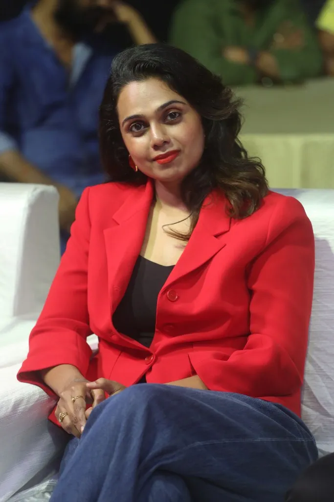 Abhinaya Sri Amazing Looks in Arya 20 Years Event