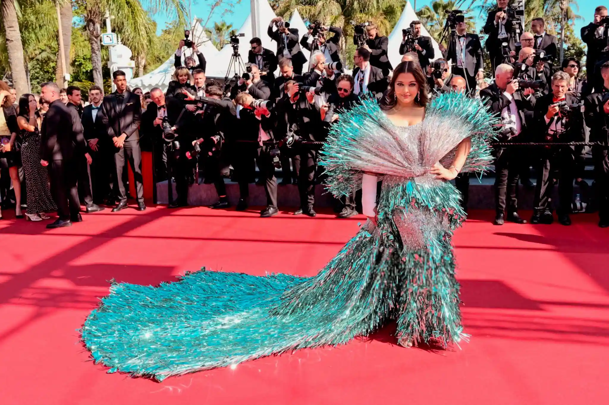 Aishwarya Rai Bachchan Participated in Cannes Film Festival 2024 with Hand Injury
