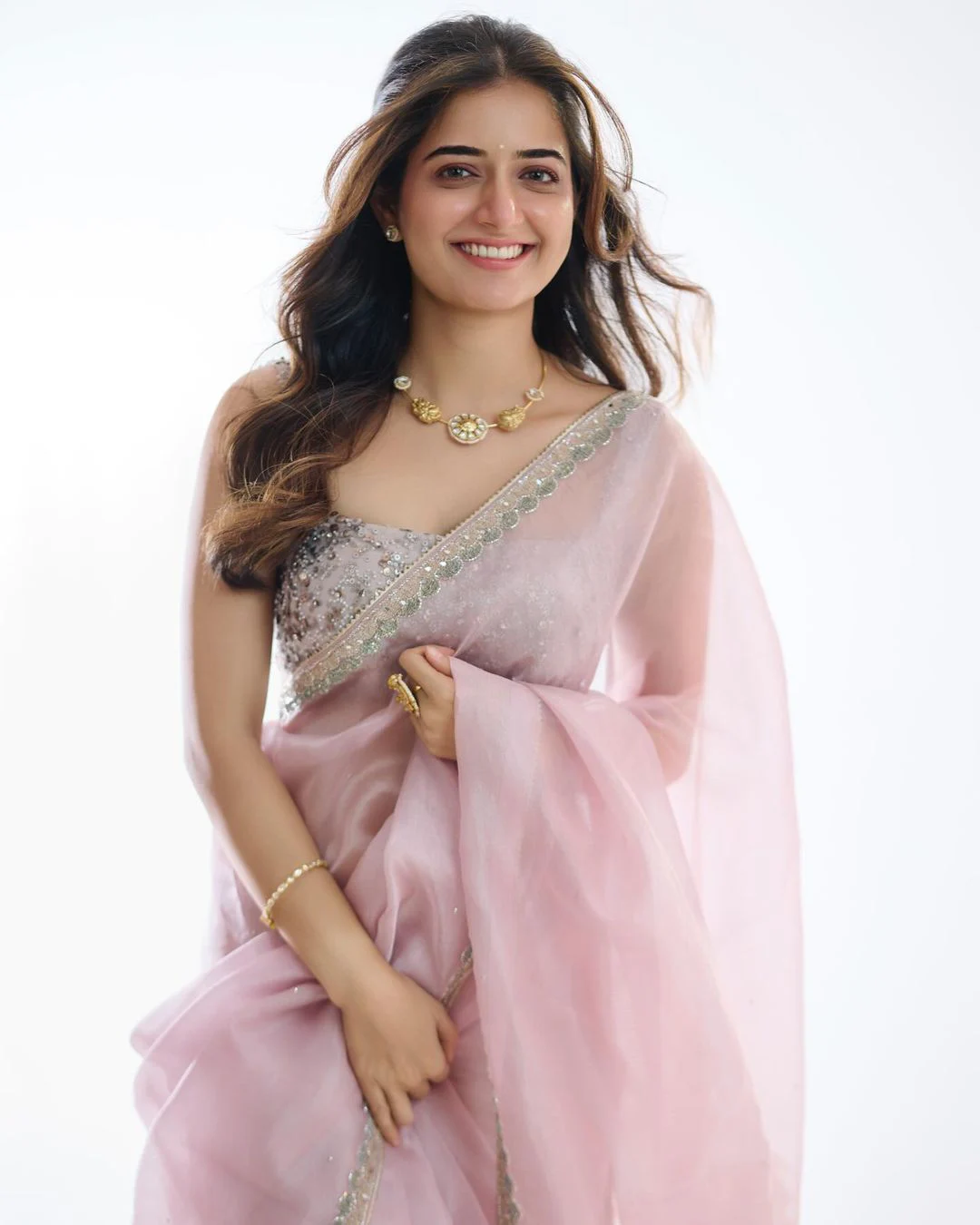 Ashika Ranganath Cute Looks in Saree