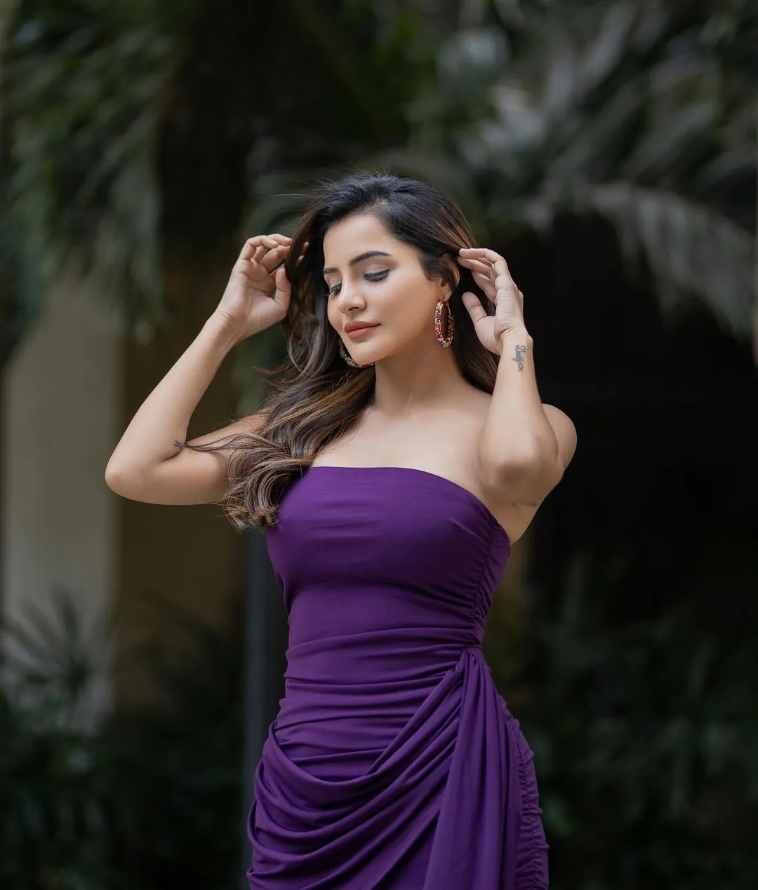 Ashu Reddy Stunning Looks