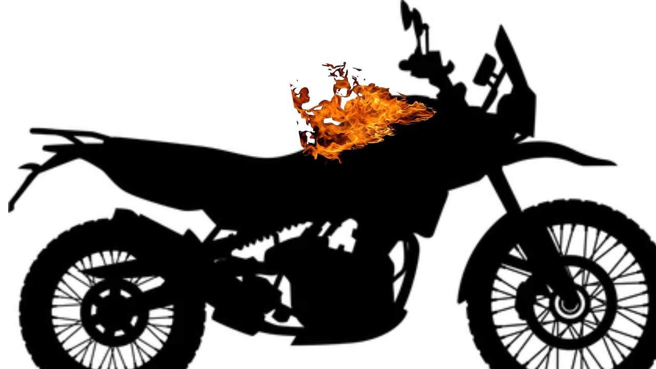 హైదరాబాద్లో బైకు పెట్రోల్ ట్యాంక్ పేలి.. 10 మందికి గాయాలు, ఇద్దరి పరిస్థితి విషమం హైదరాబాద్లో బైకు పెట్రోల్ ట్యాంక్ పేలి.. 10 మందికి గాయాలు, ఇద్దరి పరిస్థితి విషమం