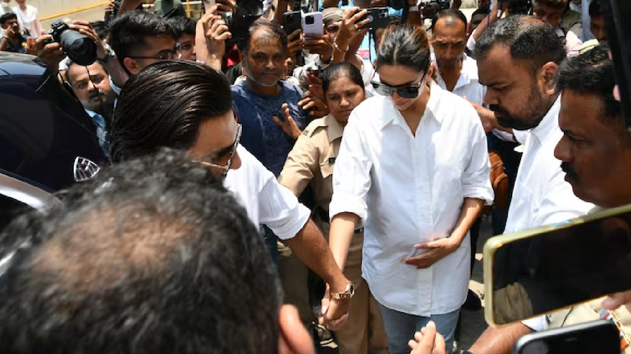 Deepika Padukone : బేబి బంప్తో ఓటేయడానికి వచ్చిన దీపికా పదుకోన్ Deepika Padukone : బేబి బంప్తో ఓటేయడానికి వచ్చిన దీపికా పదుకోన్