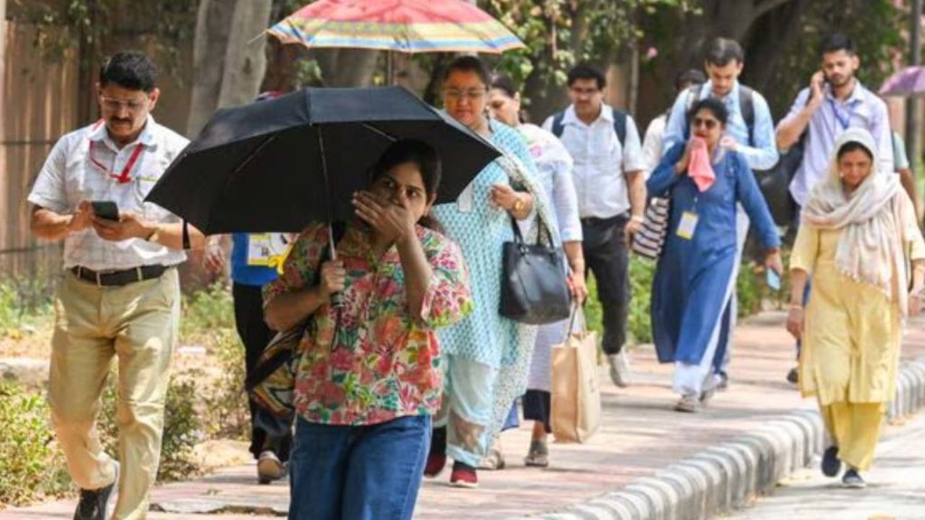 Heatwave grips North India