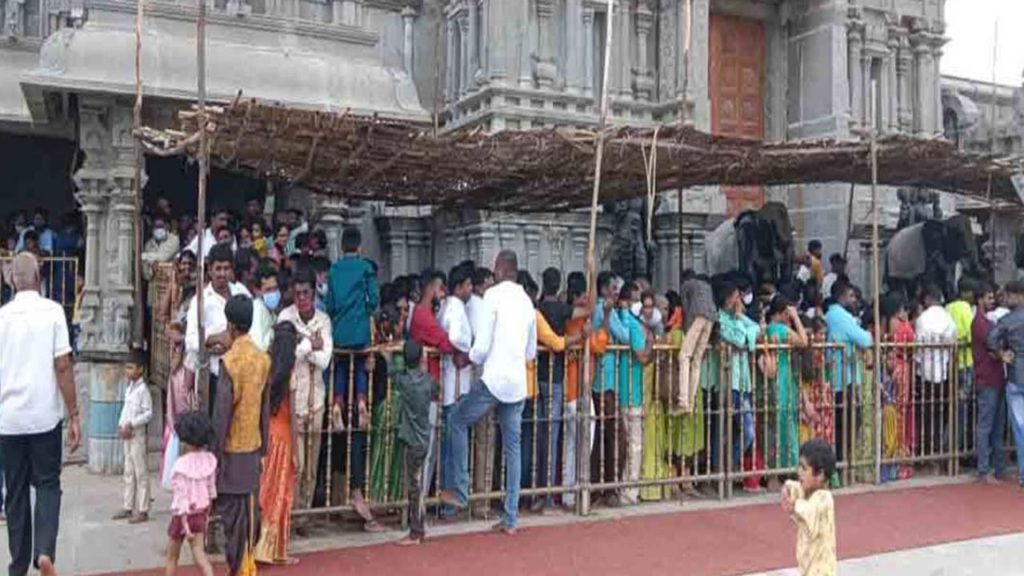 Heavy Devotees in Yadadri Laxminarasimha Swamy Temple on May 12th
