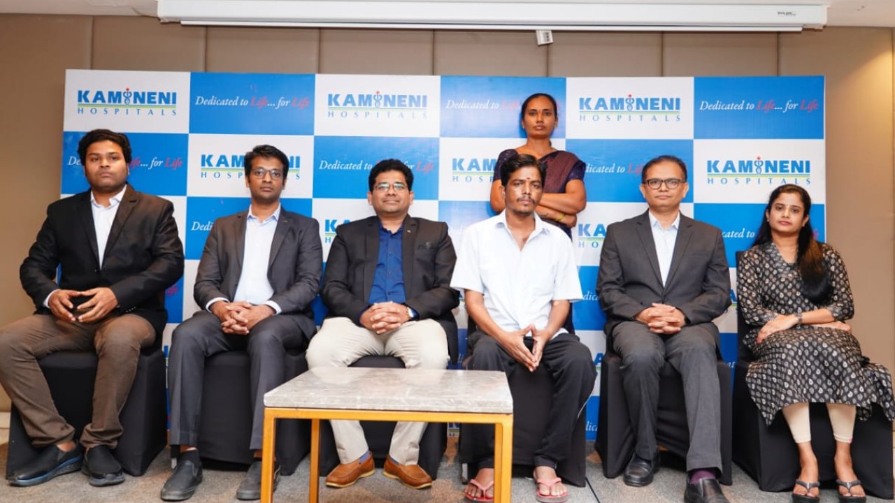 Kamineni Hospitals : దేశంలోనే ఫస్ట్ టైమ్.. పోలియో బాధితుడికి కామినేని ఆస్పత్రిలో గుండెమార్పిడి విజయవంతం Kamineni Hospitals : దేశంలోనే ఫస్ట్ టైమ్.. పోలియో బాధితుడికి కామినేని ఆస్పత్రిలో గుండెమార్పిడి విజయవంతం