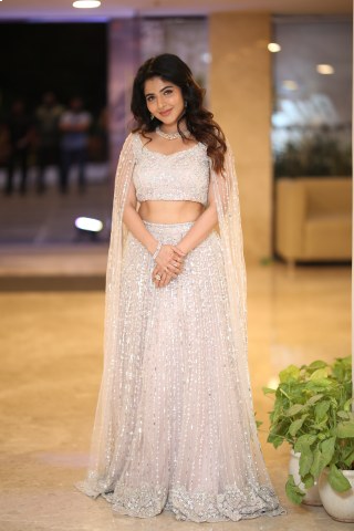 Iswarya Menon Shines in Bhaje Vaayu Vegam Pre Release Event