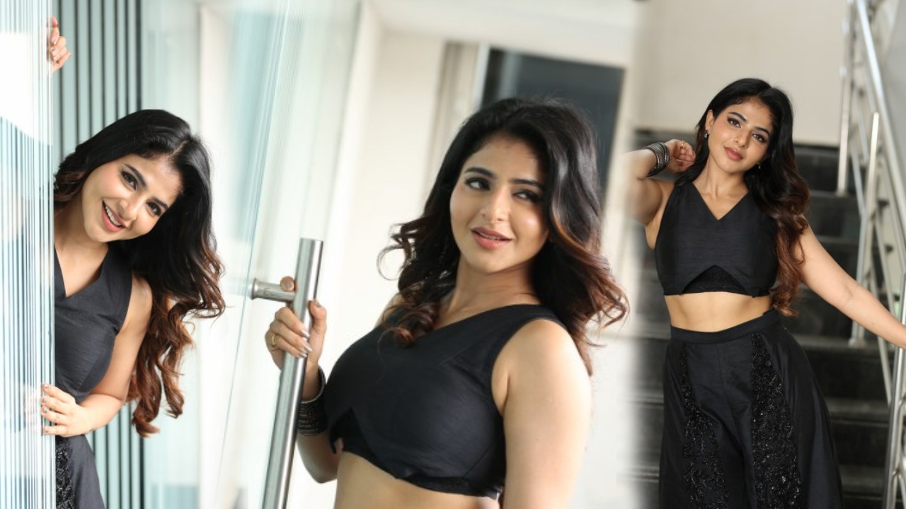 Iswarya Menon : క్యూట్ క్యూట్ చూపులతో ఐశ్వర్య మీనన్ పోజులు..