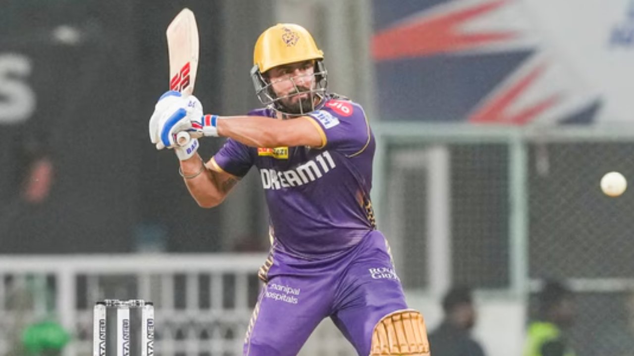 KKR : ఈ సీజన్లో ప్లే ఆఫ్స్ చేరిన తొలి జట్టుగా కోల్కతా.. షాకిచ్చిన బీసీసీఐ KKR : ఈ సీజన్లో ప్లే ఆఫ్స్ చేరిన తొలి జట్టుగా కోల్కతా.. షాకిచ్చిన బీసీసీఐ