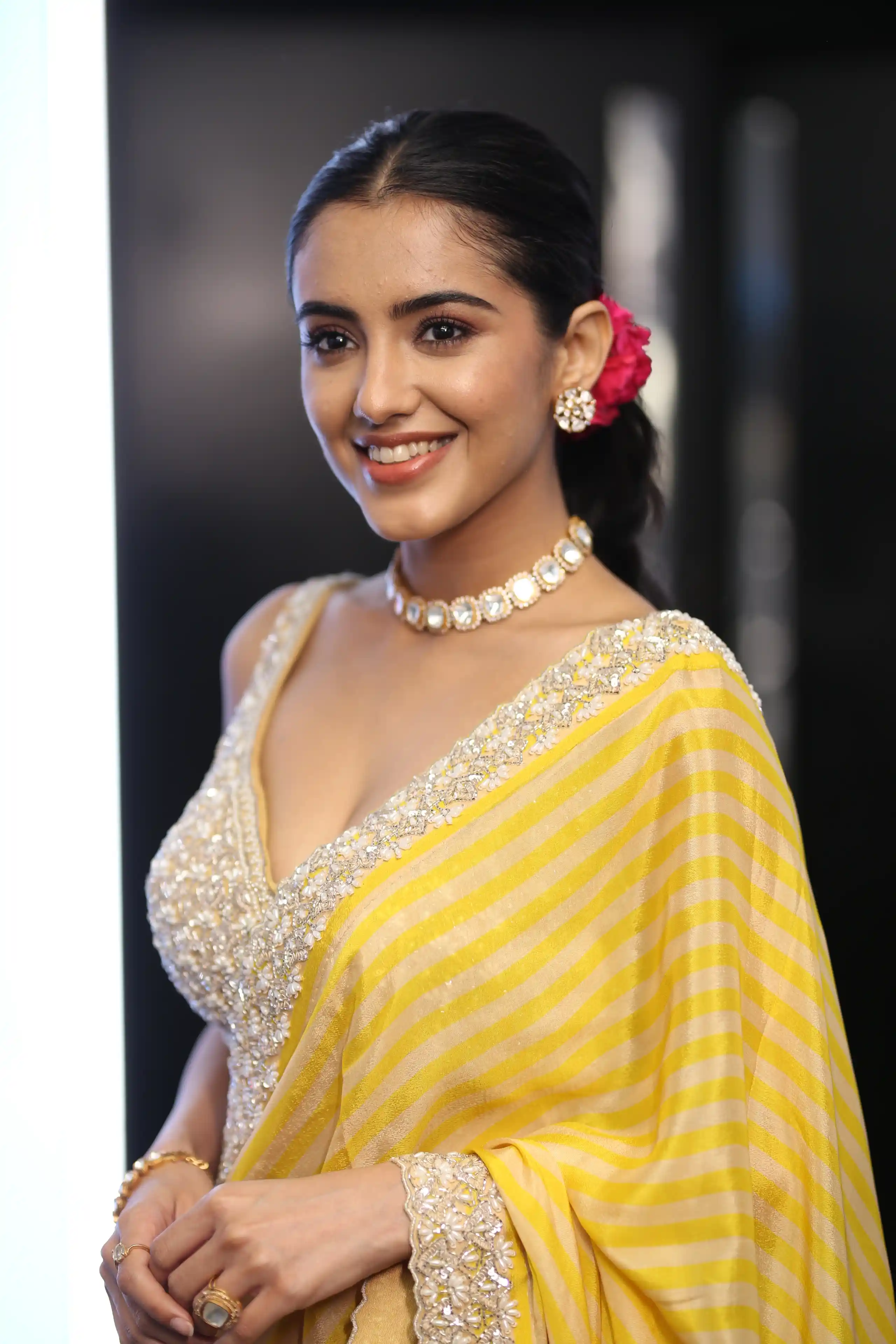 Malvika Sharma Stunning Looks in Saree