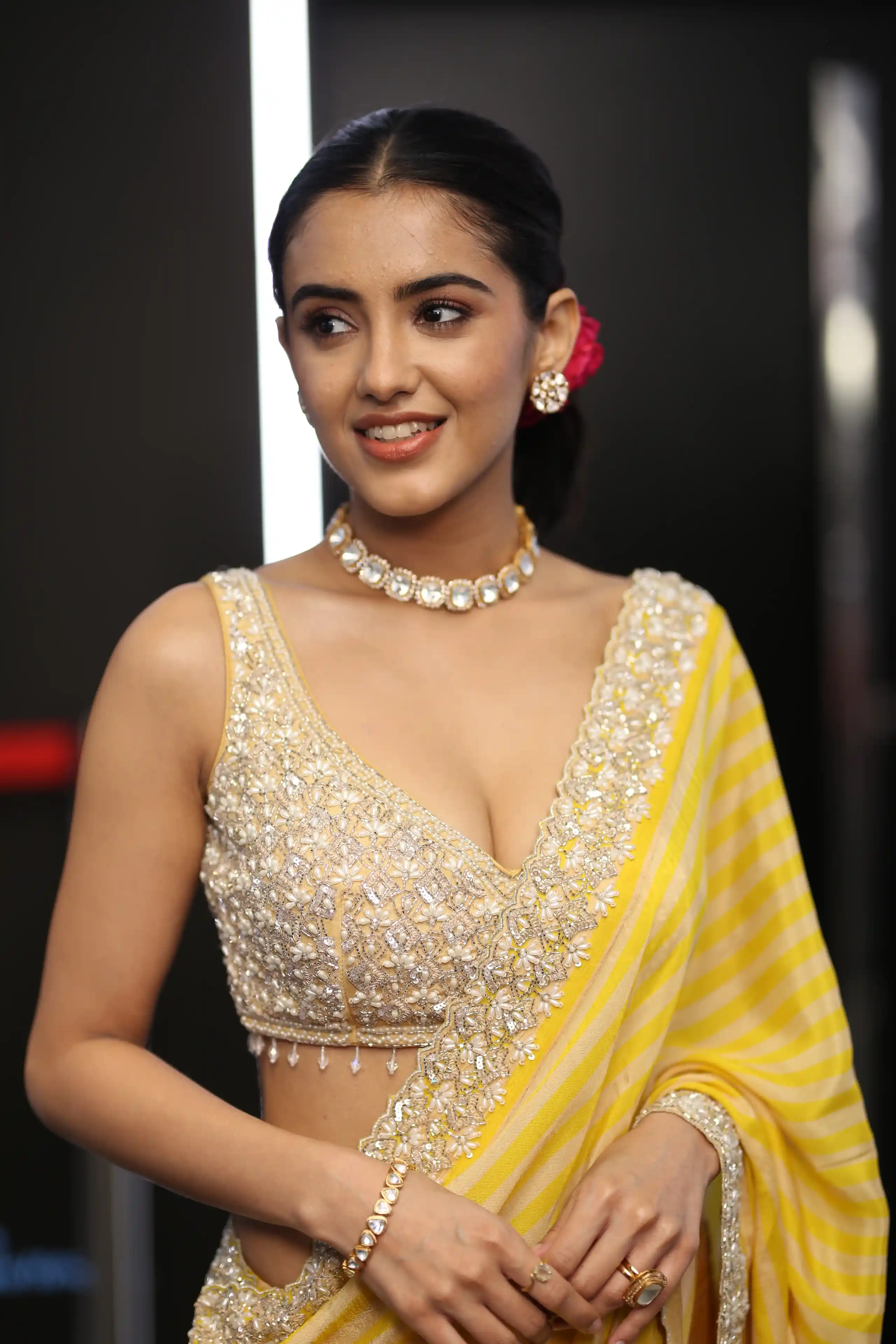 Malvika Sharma Stunning Looks in Saree