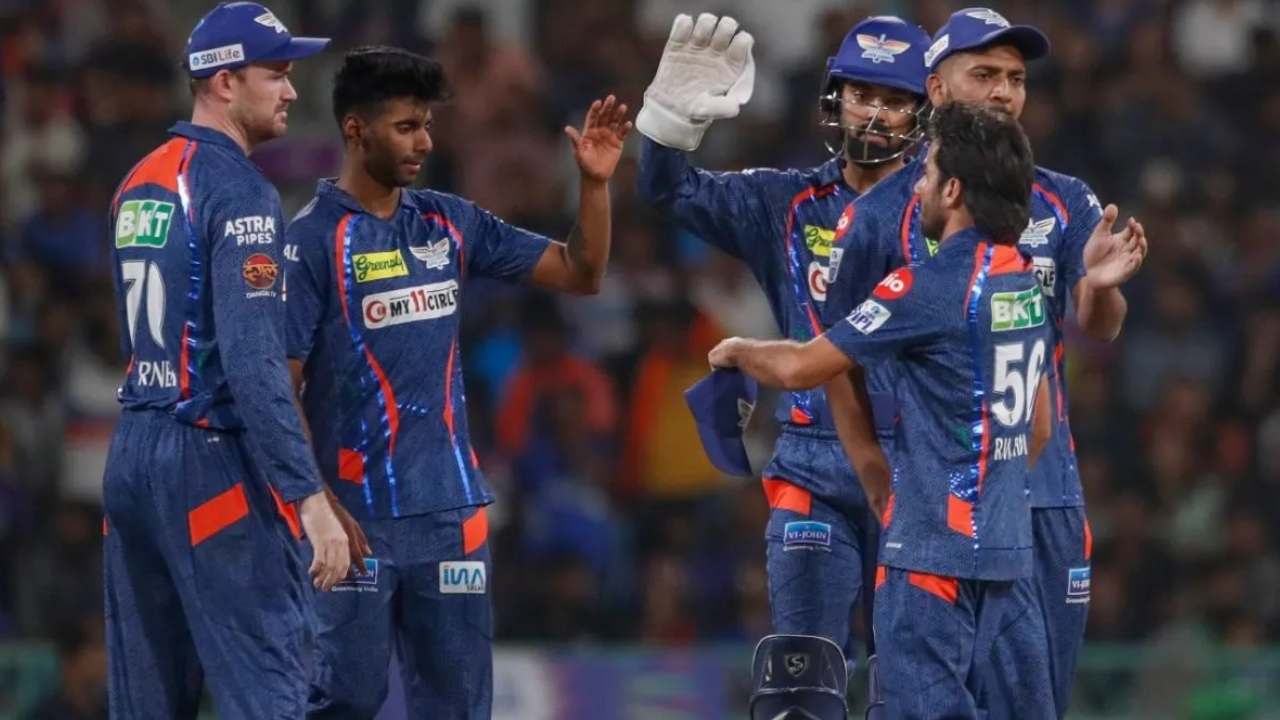 IPL 2024 : లక్నో జట్టుకు బిగ్ షాక్.. ఐపీఎల్ కు దూరమైన ఫాస్ట్ బౌలర్.. అసలేం జరిగిందంటే? IPL 2024 : లక్నో జట్టుకు బిగ్ షాక్.. ఐపీఎల్ కు దూరమైన ఫాస్ట్ బౌలర్.. అసలేం జరిగిందంటే?