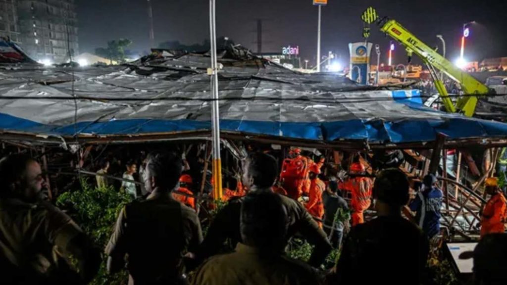 Mumbai Hoarding Collapse