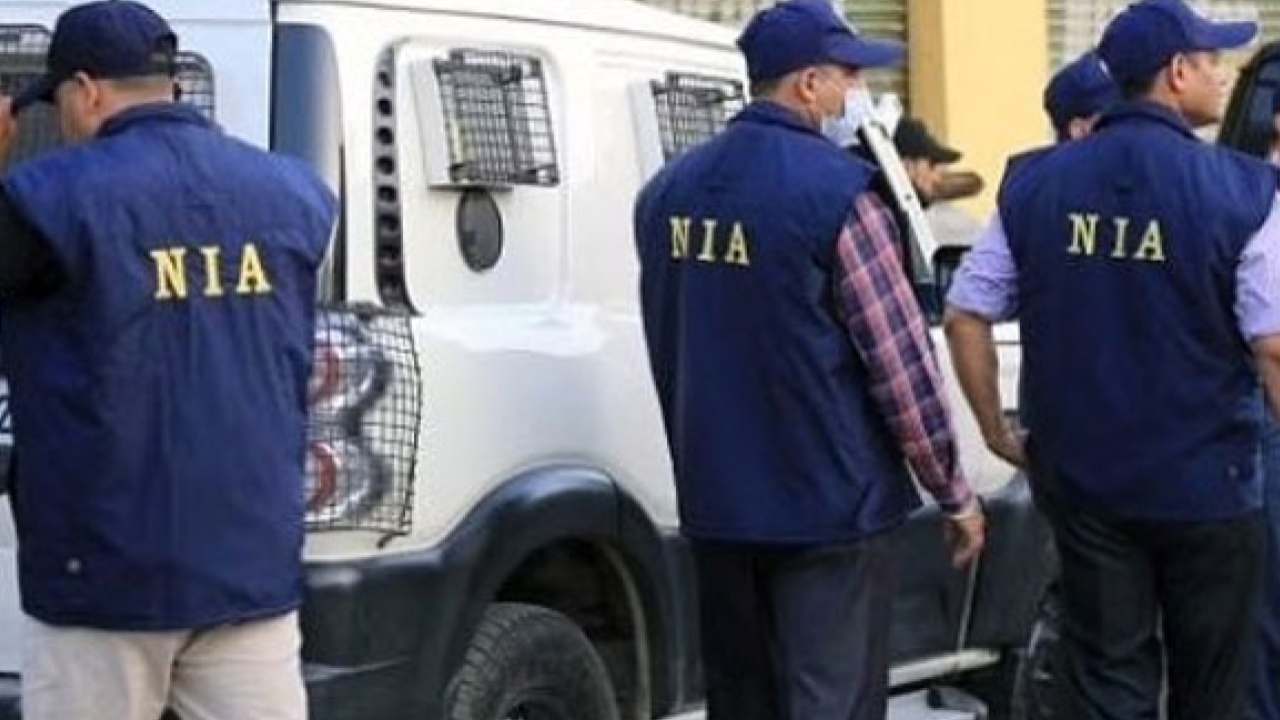 NIA Raids : ఆరు రాష్ట్రాలు, రెండు కేంద్ర పాలిత ప్రాంతాల్లో ఎన్ఐఏ సోదాలు.. ఎందుకంటే? NIA Raids : ఆరు రాష్ట్రాలు, రెండు కేంద్ర పాలిత ప్రాంతాల్లో ఎన్ఐఏ సోదాలు.. ఎందుకంటే?