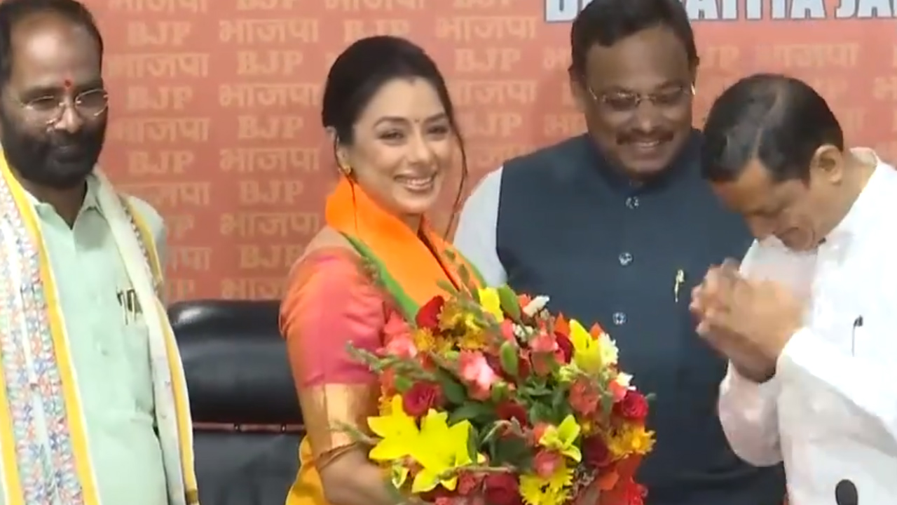 బీజేపీలో చేరిన ప్రముఖ టీవీ సీరియల్ నటి రూపాలీ గంగూలీ బీజేపీలో చేరిన ప్రముఖ టీవీ సీరియల్ నటి రూపాలీ గంగూలీ