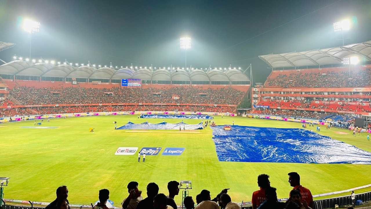 SRH vs GT : వరుణుడి ఆట.. ఒక్క బంతి పడకుండానే మ్యాచ్ రద్దు.. ప్లే ఆఫ్స్లో అడుగుపెట్టిన సన్రైజర్స్ హైదరాబాద్.. SRH vs GT : వరుణుడి ఆట.. ఒక్క బంతి పడకుండానే మ్యాచ్ రద్దు.. ప్లే ఆఫ్స్లో అడుగుపెట్టిన సన్రైజర్స్ హైదరాబాద్..