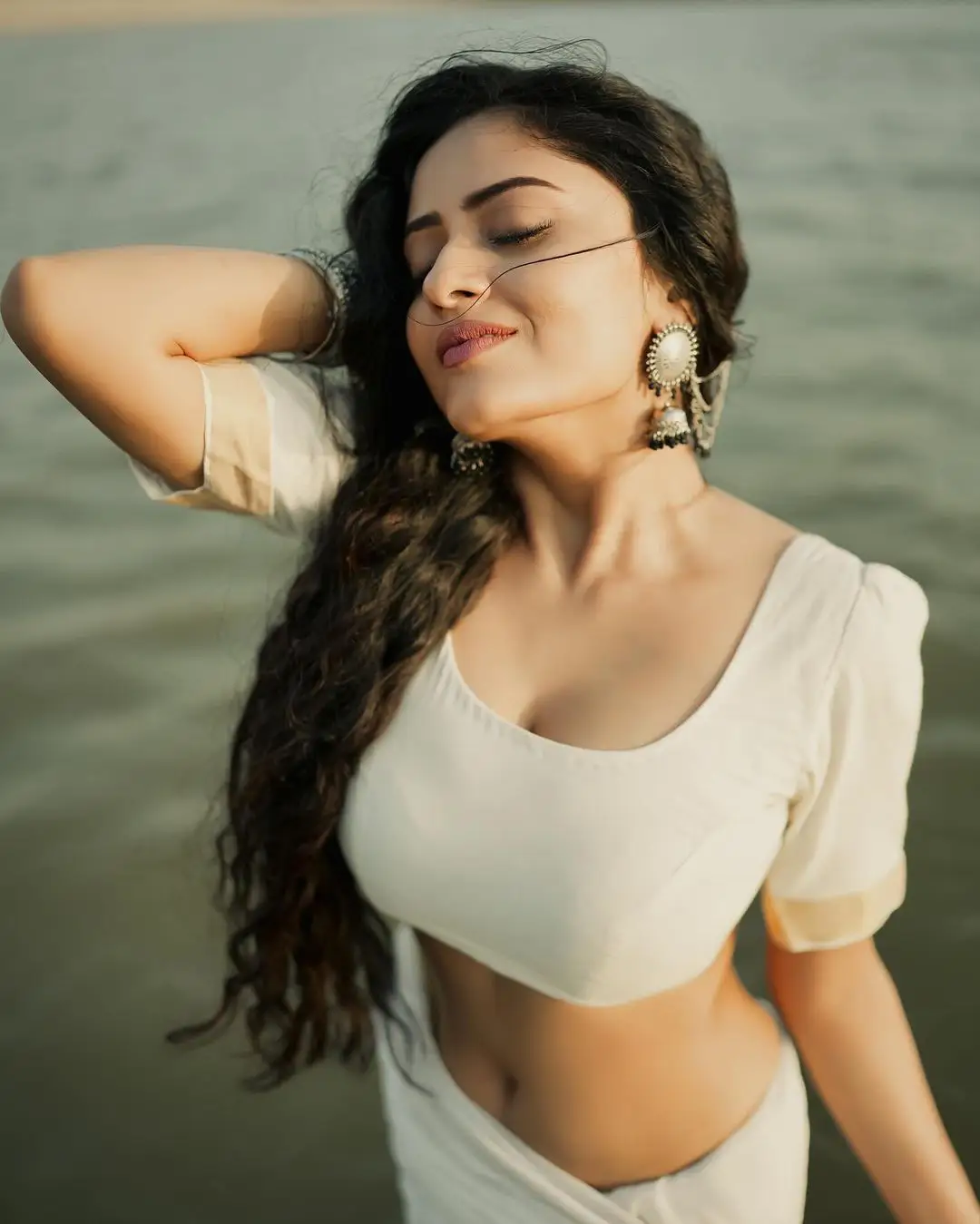 Sanya Thakur Stunning Looks in Saree