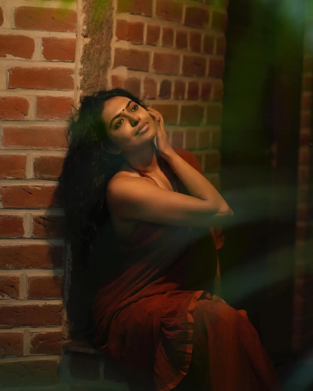 Shivani Rajashekar Sizzling Photos in Saree