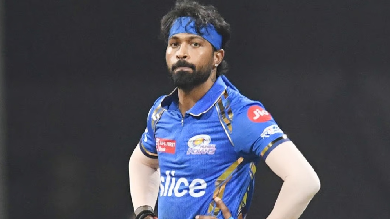 Hardik Pandya : ఆఖరి స్థానంతో సీజన్ను ముగించిన ముంబై.. కెప్టెన్ హార్దిక్ పాండ్యాకు భారీ షాకిచ్చిన బీసీసీఐ Hardik Pandya : ఆఖరి స్థానంతో సీజన్ను ముగించిన ముంబై.. కెప్టెన్ హార్దిక్ పాండ్యాకు భారీ షాకిచ్చిన బీసీసీఐ