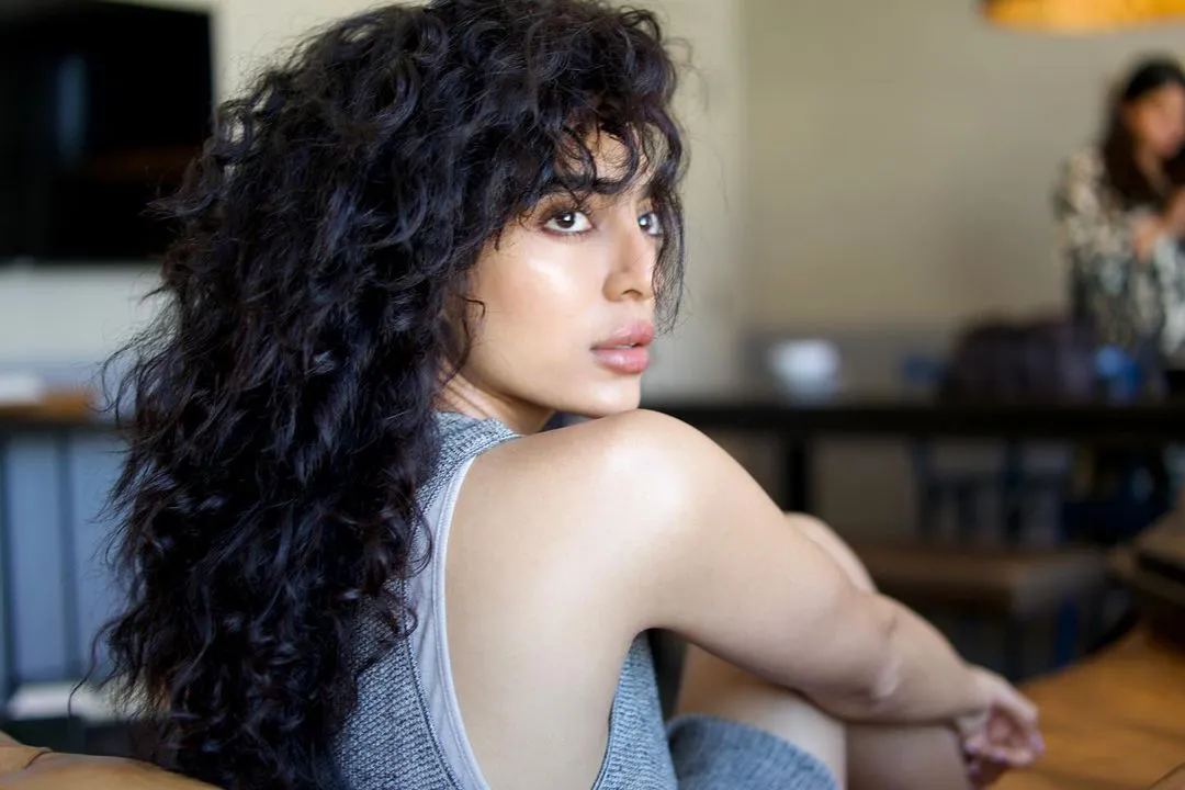 Sobhita Shares Without Makeup Looks