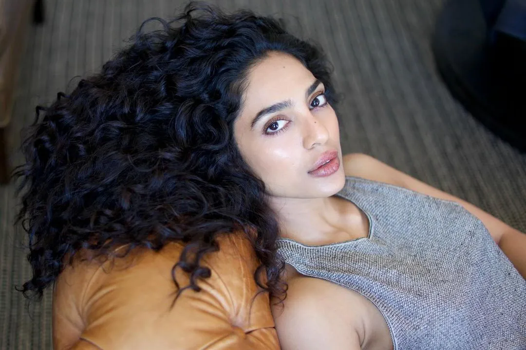 Sobhita Shares Without Makeup Looks