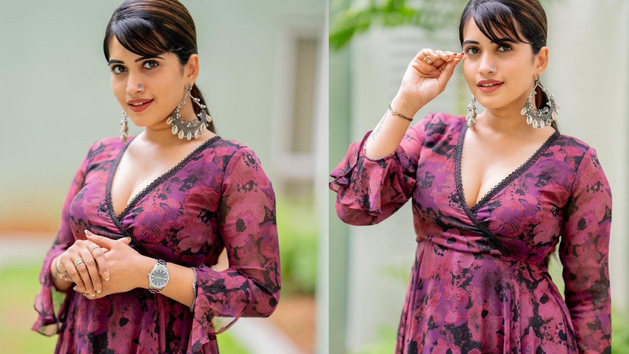 Sravanthi Chokarapu : చక్కనైన ముద్దుగుమ్మ యాంకర్ స్రవంతి..