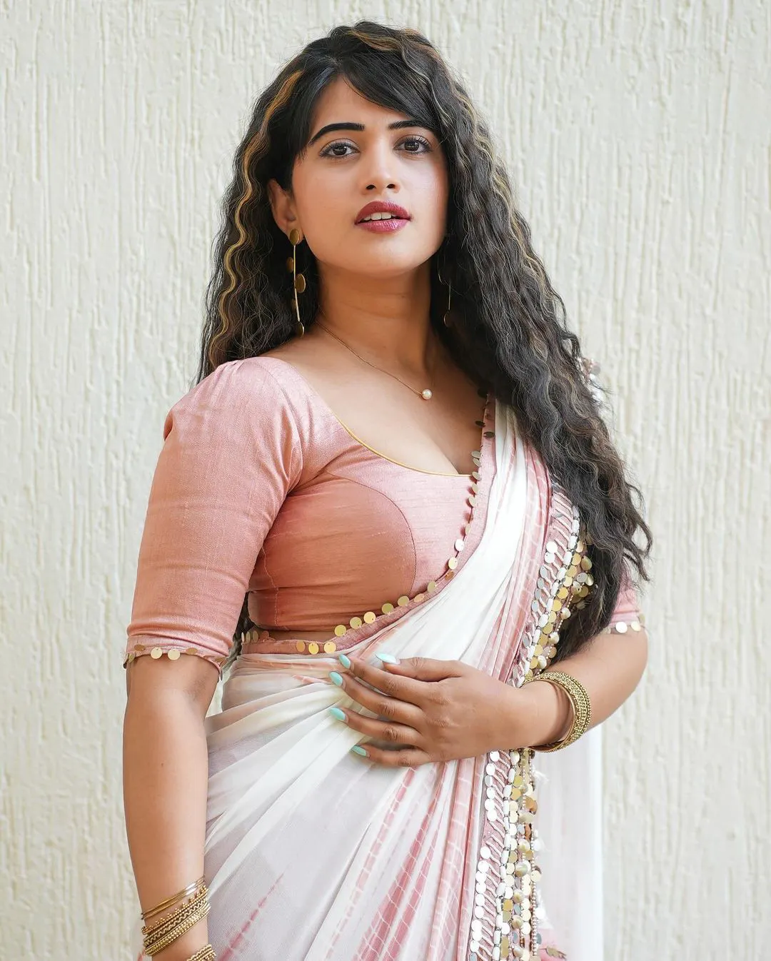 Sravanthi Chokarapu Stunning Looks in Saree