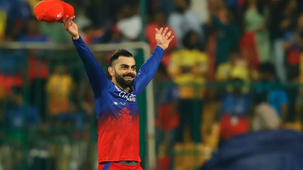Virat kohli : ఐపీఎల్ లో విరాట్ కోహ్లీ సరికొత్త రికార్డు.. ఆ జాబితాలో తొలి భారత్ క్రికెటర్ అతనే Virat kohli : ఐపీఎల్ లో విరాట్ కోహ్లీ సరికొత్త రికార్డు.. ఆ జాబితాలో తొలి భారత్ క్రికెటర్ అతనే
