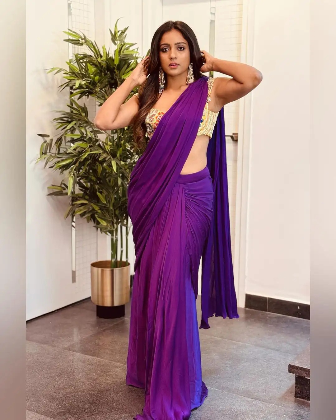 Vithika Sheru Stunning Looks in Saree