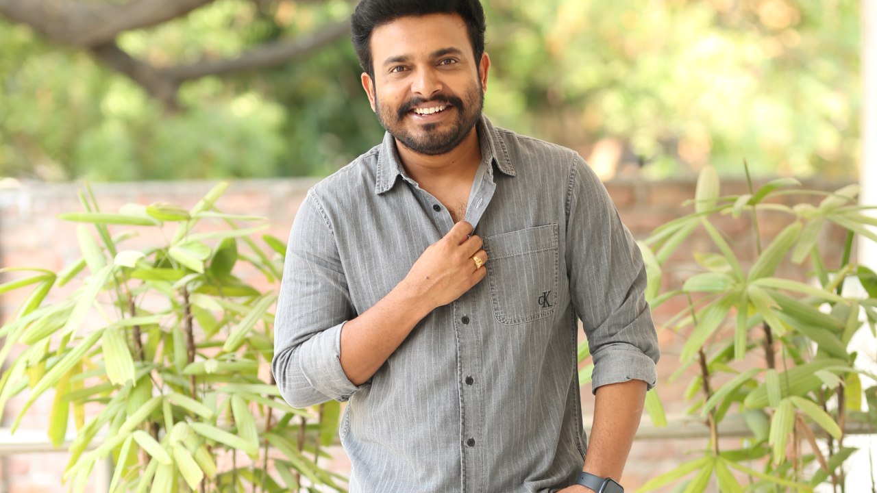 Getup Srinu : ఆ సినిమా కోసం కష్టాలు పడ్డ గెటప్ శ్రీను.. ఆఖరికి కార్లో బట్టలు మార్చుకొని.. Getup Srinu : ఆ సినిమా కోసం కష్టాలు పడ్డ గెటప్ శ్రీను.. ఆఖరికి కార్లో బట్టలు మార్చుకొని..