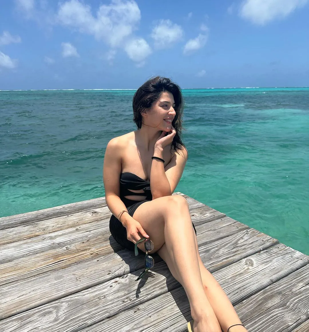 Mehreen Pirzadaa Enjoying Vacation in Belize Country