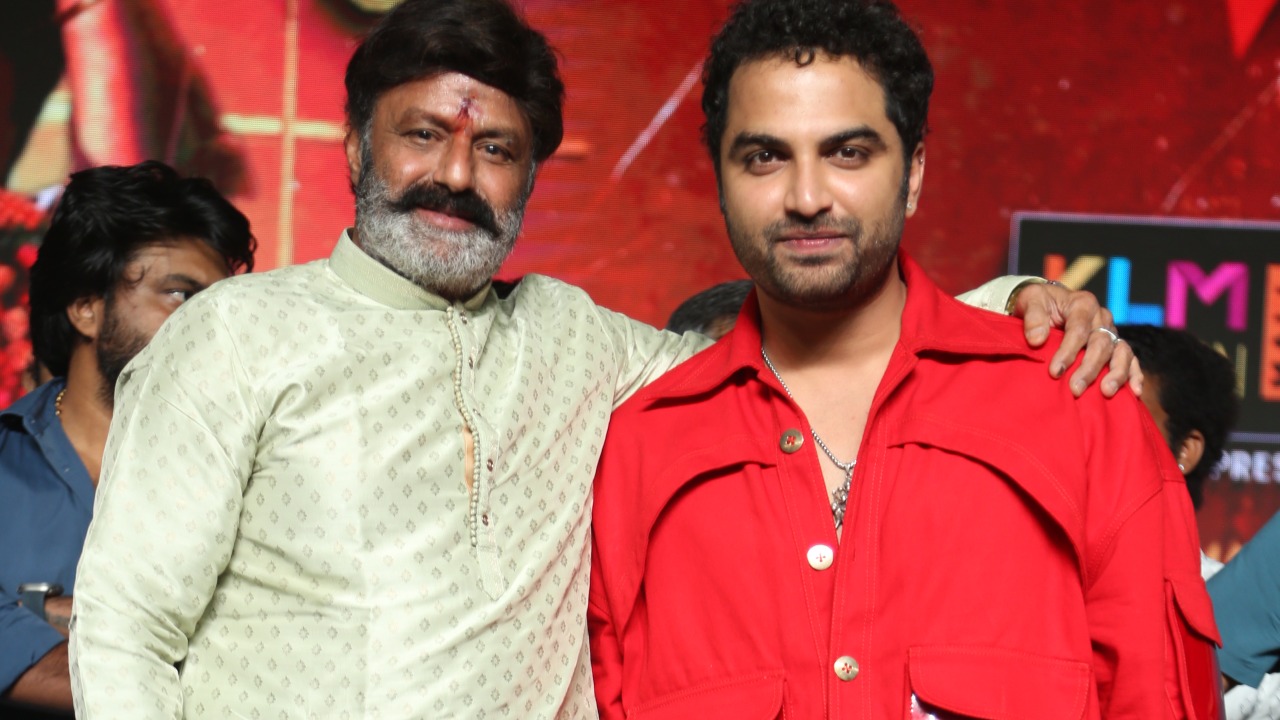 Vishwak Sen : షూటింగ్ లో లారీ మీద నుంచి పడిపోయా.. మోకాలికి దెబ్బ.. బాలయ్య ఫోన్ చేసి.. Vishwak Sen : షూటింగ్ లో లారీ మీద నుంచి పడిపోయా.. మోకాలికి దెబ్బ.. బాలయ్య ఫోన్ చేసి..