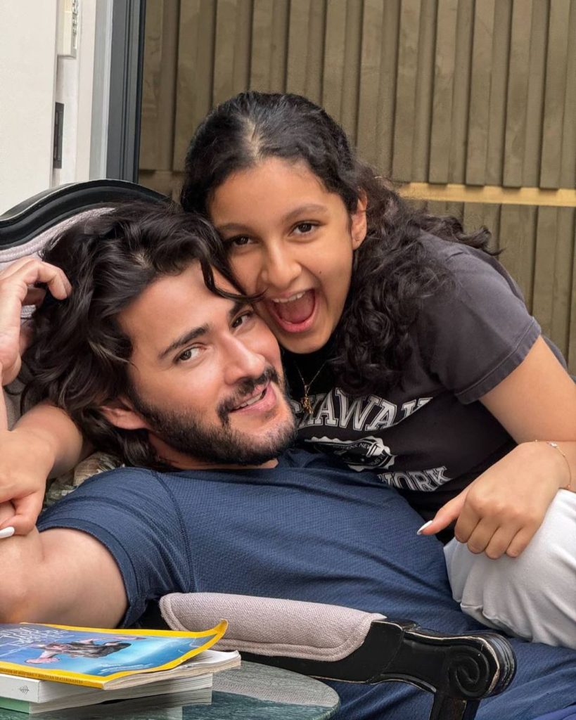 Sitara Ghattamaneni Shares Cute Photos with Mahesh babu and says Fathers Day Special Wishes