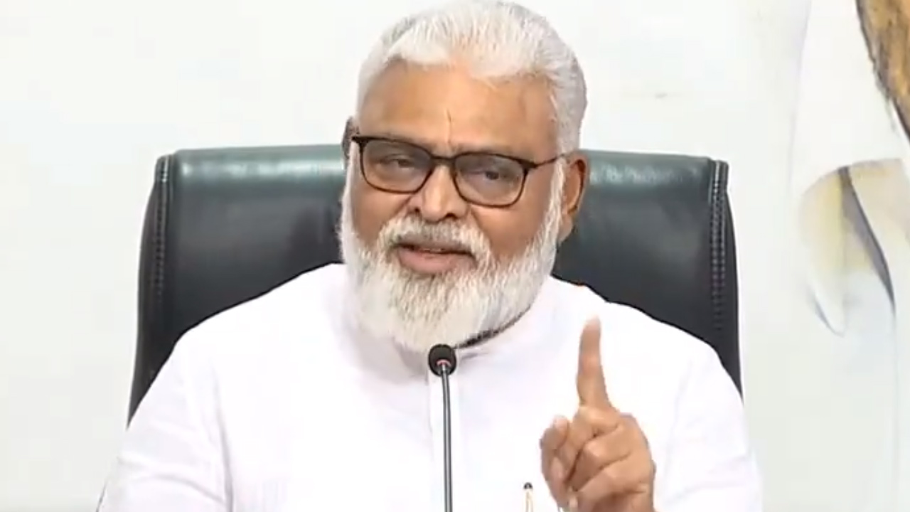 Ambati Rambabu: జగన్ అప్పగించిన బిగ్ టాస్క్ అంబటితో సాధ్యమయ్యేనా..? Ambati Rambabu: జగన్ అప్పగించిన బిగ్ టాస్క్ అంబటితో సాధ్యమయ్యేనా..?