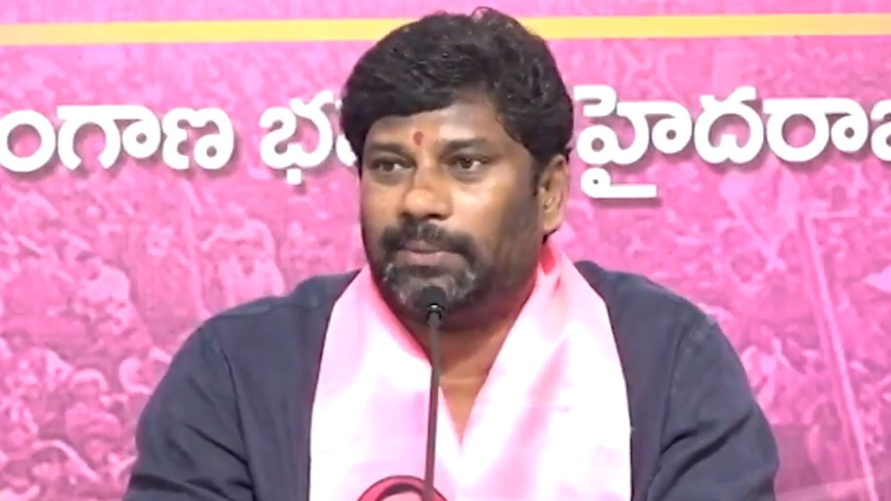 ఒక్క ఉద్యోగానికి కూడా నోటిఫికేషన్ ఇవ్వకుండా 35,000 ఉద్యోగాలు భర్తీ చేశామని రేవంత్ చెబుతున్నారు: బాల్క సుమన్ ఒక్క ఉద్యోగానికి కూడా నోటిఫికేషన్ ఇవ్వకుండా 35,000 ఉద్యోగాలు భర్తీ చేశామని రేవంత్ చెబుతున్నారు: బాల్క సుమన్