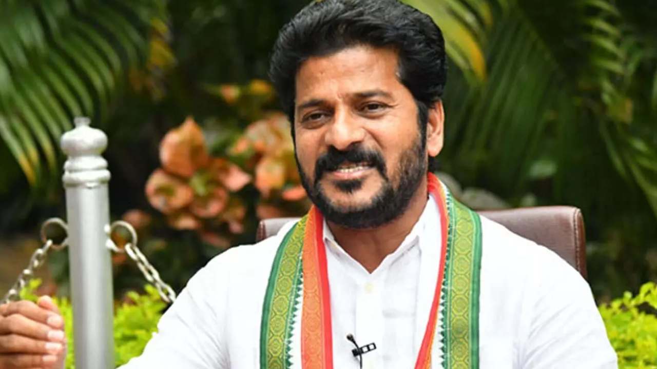 సీఎం రేవంత్ రెడ్డికి బిగ్ షాక్.. సొంత నియోజకవర్గంలో బీజేపీ గెలుపు సీఎం రేవంత్ రెడ్డికి బిగ్ షాక్.. సొంత నియోజకవర్గంలో బీజేపీ గెలుపు