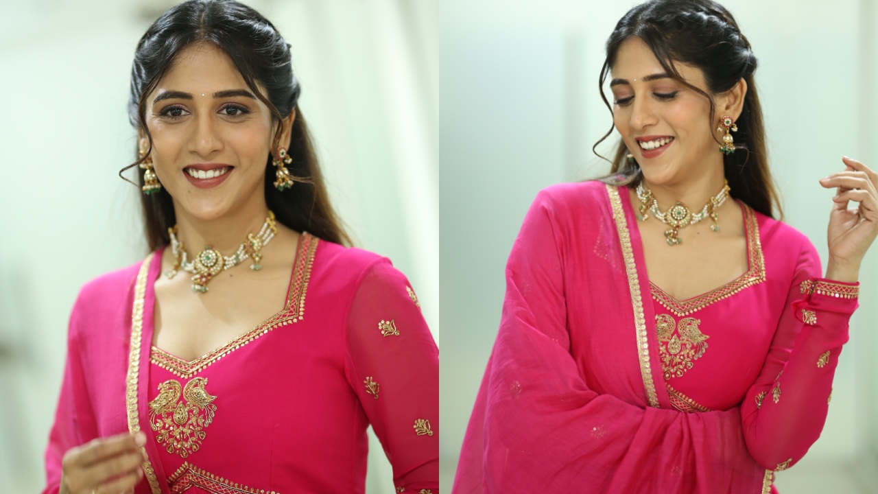 Chandini Chowdary : పంజాబీ డ్రెస్‌లో చాందిని చౌదరి చమక్కులు..