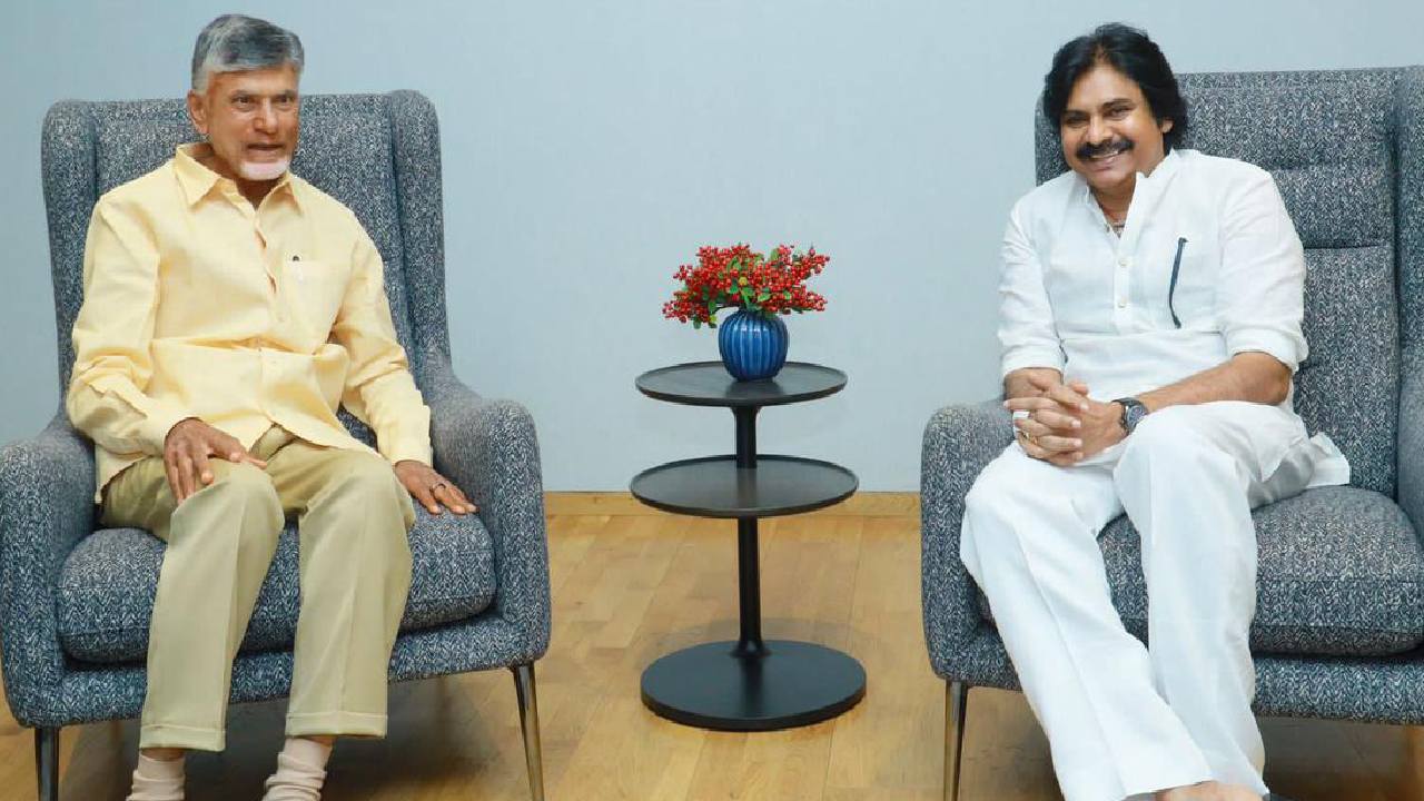 అమరావతి, పోలవరంపై బాబు ప్రత్యేక నజర్.. శాఖలపై పట్టు సాధించేందుకు పవన్ ఫోకస్ అమరావతి, పోలవరంపై బాబు ప్రత్యేక నజర్.. శాఖలపై పట్టు సాధించేందుకు పవన్ ఫోకస్