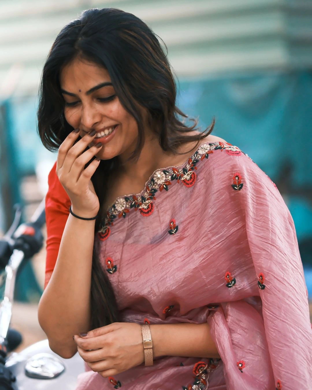 Actress Divi Stunning Looks in Saree