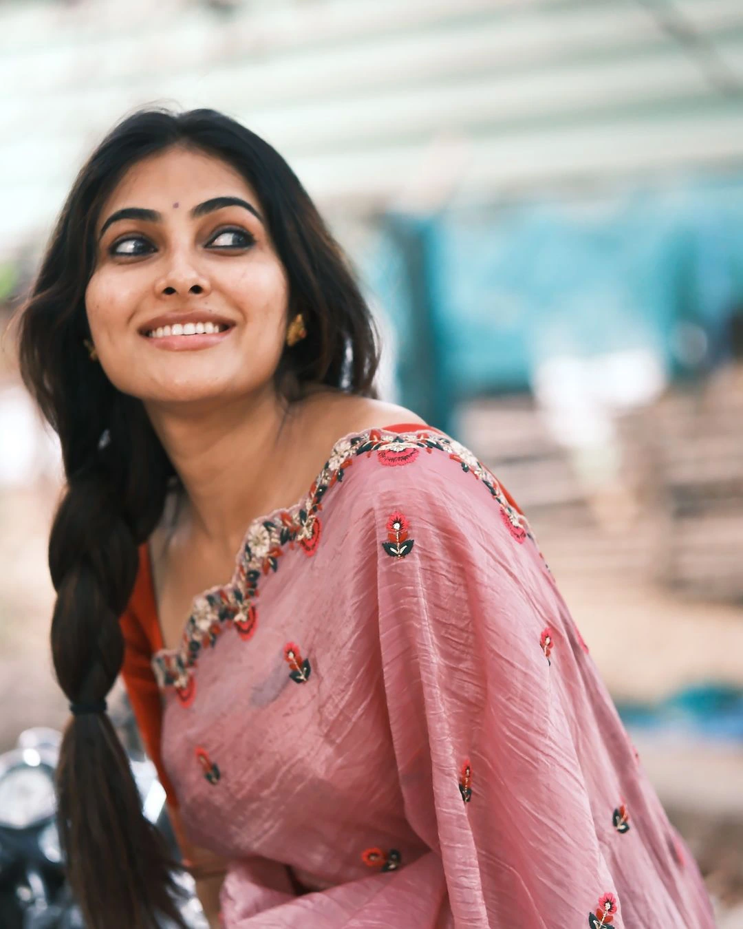 Actress Divi Stunning Looks in Saree