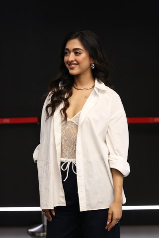 Gayatri Bhardwaj Stunning Looks in Buddy Trailer Launch Event