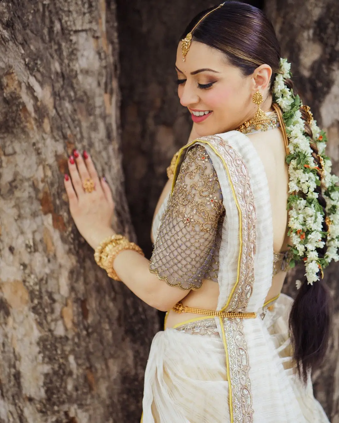 Hansika Motwani Cute Looks in Half Saree