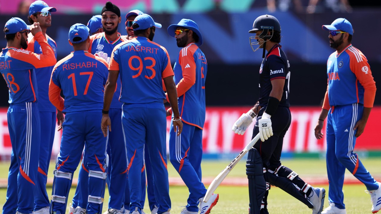 IND vs USA : టీ20 ప్రపంచ కప్.. అమెరికాపై 7 వికెట్ల తేడాతో భారత్ ఘన విజయం IND vs USA : టీ20 ప్రపంచ కప్.. అమెరికాపై 7 వికెట్ల తేడాతో భారత్ ఘన విజయం
