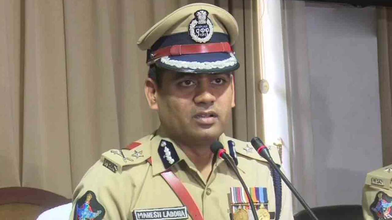 ఏపీ సర్వీస్లోకి ఐపీఎస్ అధికారి మహేష్ చంద్రలడ్డా.. గతంలో ఏపీలో ఎక్కడెక్కడ పనిచేశారంటే.. ఏపీ సర్వీస్లోకి ఐపీఎస్ అధికారి మహేష్ చంద్రలడ్డా.. గతంలో ఏపీలో ఎక్కడెక్కడ పనిచేశారంటే..