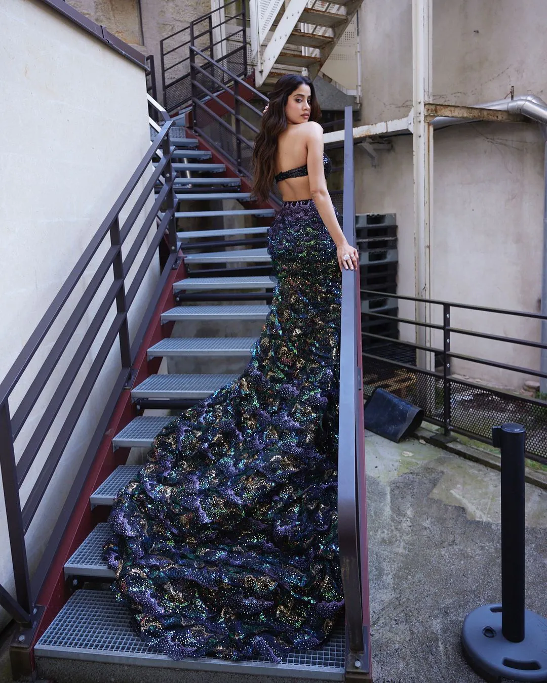 Janhvi Kapoor Participated in Paris Couture Week with Ultra Modern Dress