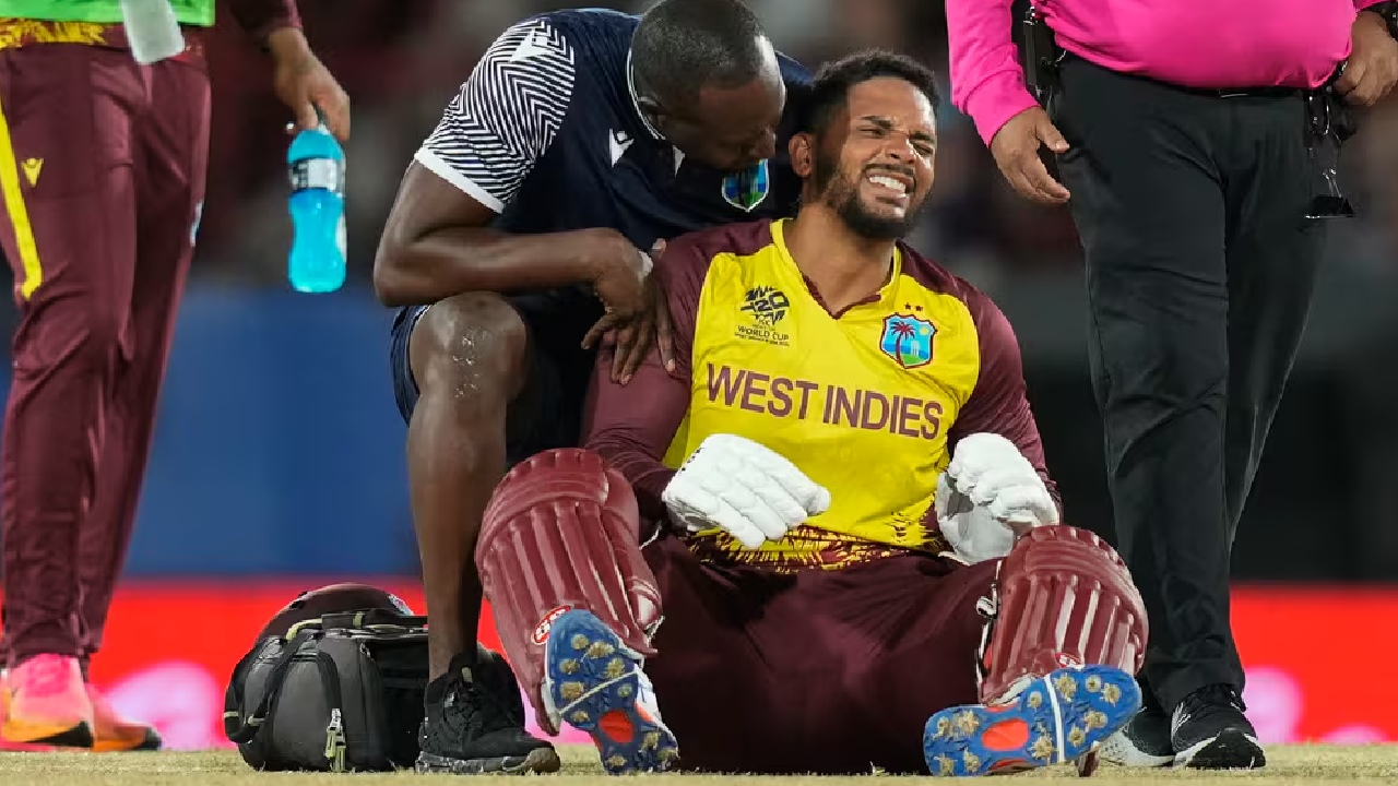 West Indies : గెలుపు జోష్లో ఉన్న వెస్టిండీస్కు భారీ షాక్.. కీలకమైన దక్షిణాఫ్రికాతో మ్యాచ్కు ముందే ఇలా జరగాలా..! West Indies : గెలుపు జోష్లో ఉన్న వెస్టిండీస్కు భారీ షాక్.. కీలకమైన దక్షిణాఫ్రికాతో మ్యాచ్కు ముందే ఇలా జరగాలా..!