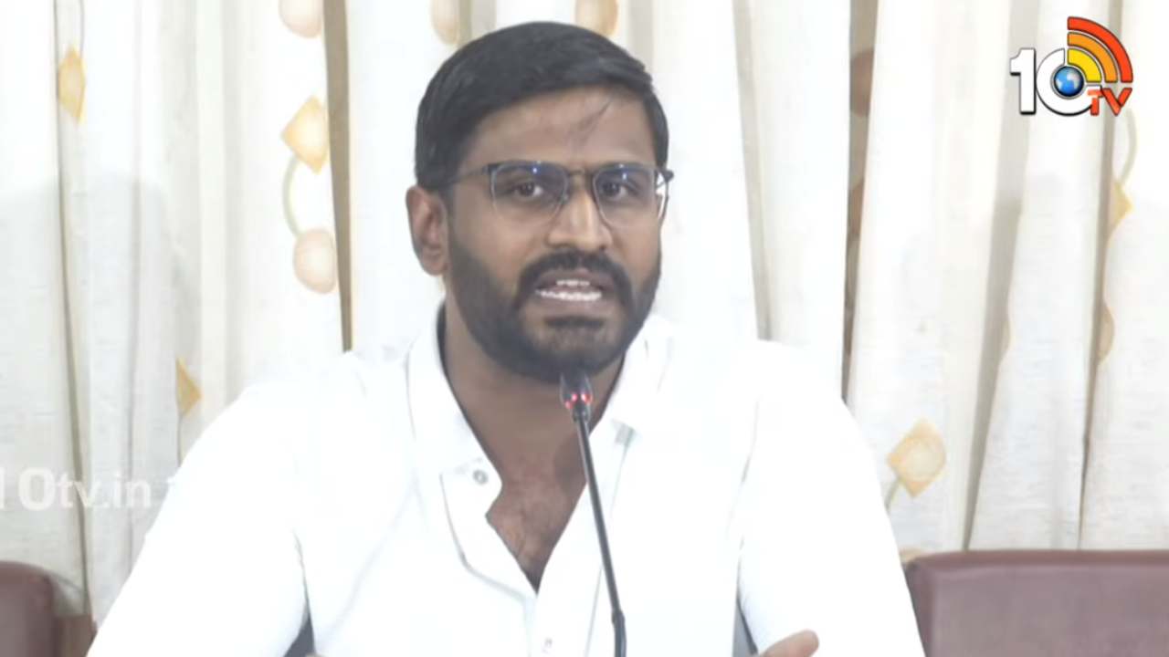 ప్రధాన ప్రతిపక్ష నేతలు ప్రజలకు వాస్తవాలు చెప్పండి.. అవాస్తవాలు కాదు: బలమూరి వెంకట్ ప్రధాన ప్రతిపక్ష నేతలు ప్రజలకు వాస్తవాలు చెప్పండి.. అవాస్తవాలు కాదు: బలమూరి వెంకట్