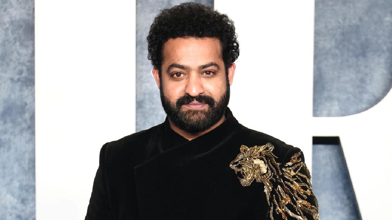 NTR 31 : ఎన్టీఆర్ సినిమా ఏకంగా అన్ని దేశాల్లో షూటింగ్.. ప్రశాంత్ నీల్ ఏదో గట్టిగానే ప్లాన్ చేశాడుగా.. NTR 31 : ఎన్టీఆర్ సినిమా ఏకంగా అన్ని దేశాల్లో షూటింగ్.. ప్రశాంత్ నీల్ ఏదో గట్టిగానే ప్లాన్ చేశాడుగా..