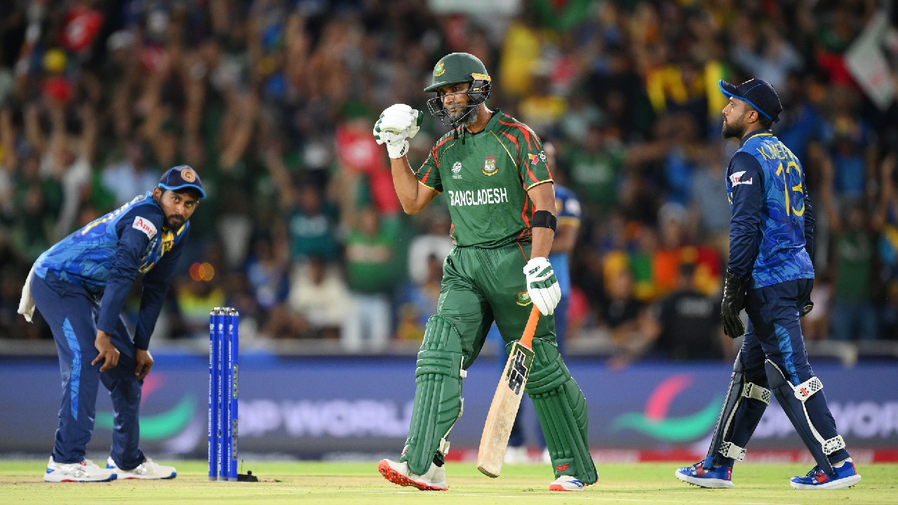 SL vs BAN : సంచలనాలకు అడ్డాగా పొట్టి ప్రపంచకప్.. శ్రీలంక పై బంగ్లాదేశ్ గెలుపు.. SL vs BAN : సంచలనాలకు అడ్డాగా పొట్టి ప్రపంచకప్.. శ్రీలంక పై బంగ్లాదేశ్ గెలుపు..