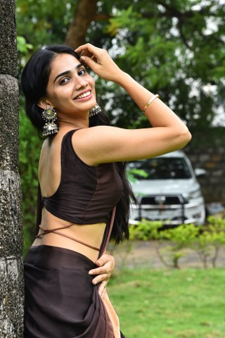 Shagnasri Venun Stunning looks in saree