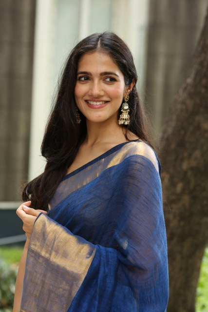 Simran Choudhary Cute Saree Looks